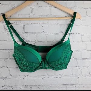 Victoria's Secret...Very sexy push up